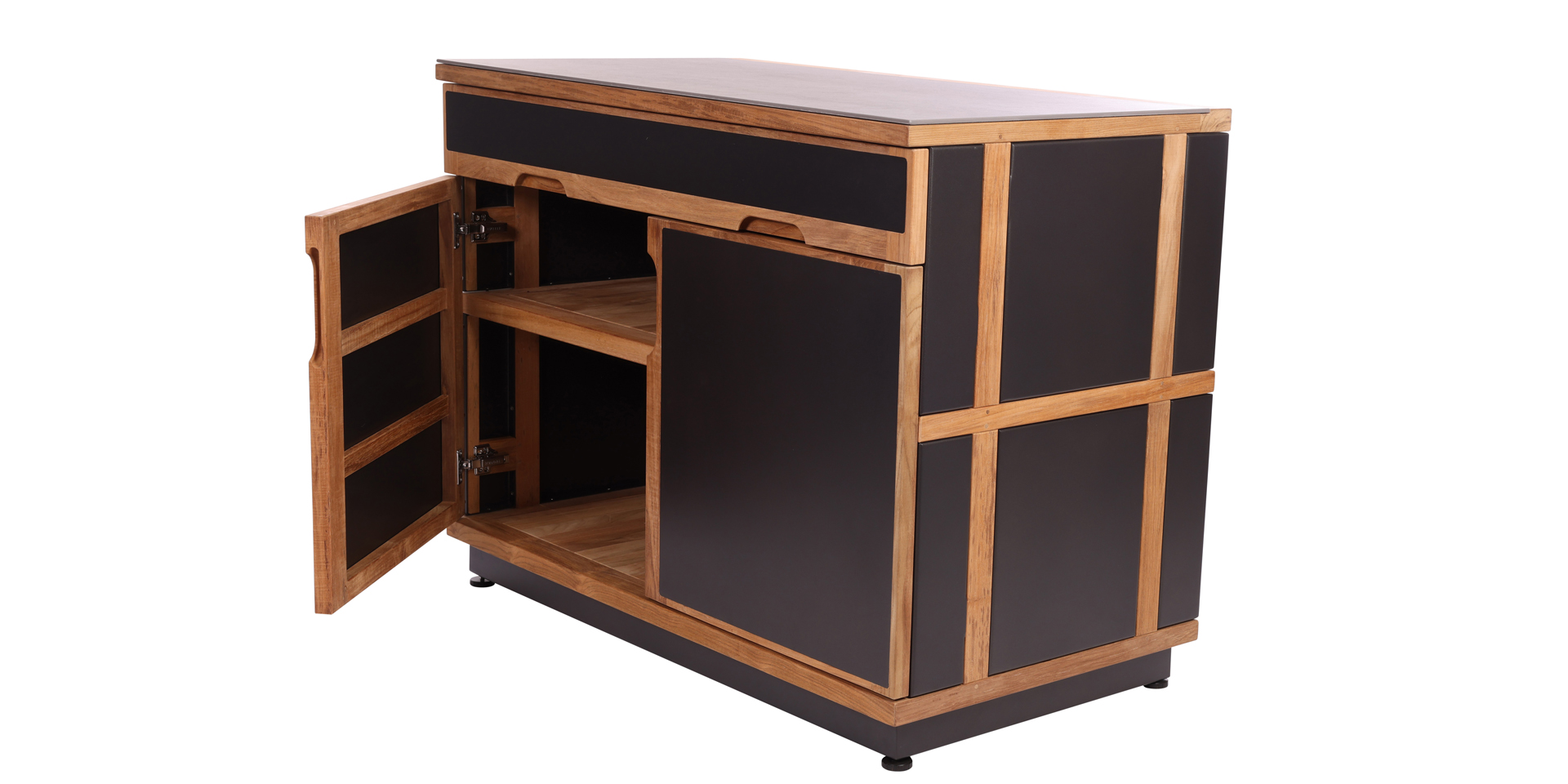 Outdoor Serving and Barbecue Centre